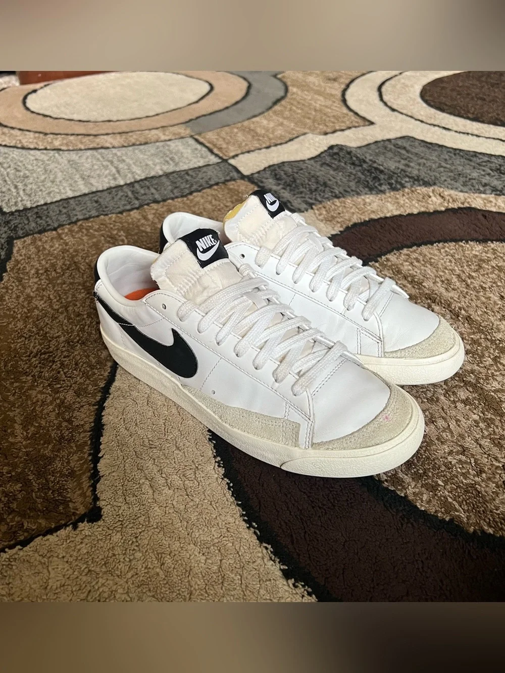 Women’s Nike Blazer Low '77 Vintage sneakers Size 8.5